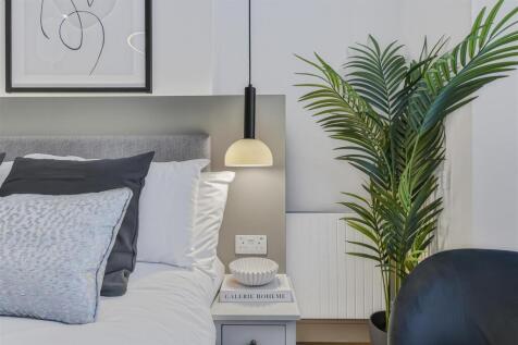 One Stay - Studio 6 - Bedroom - Image 8.JPG