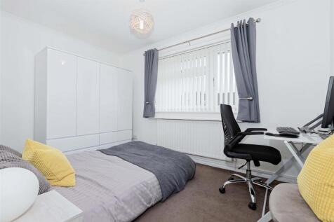 For Sale by Aspire Residential | Halifax Drive