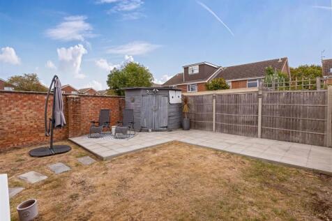 For Sale by Aspire Residential | Halifax Drive