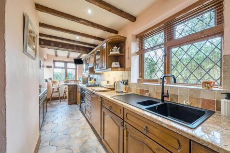 For Sale by Aspire Residential | Crockhurst Hill