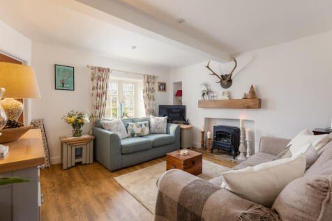 Rose Cottage Sitting Room-2