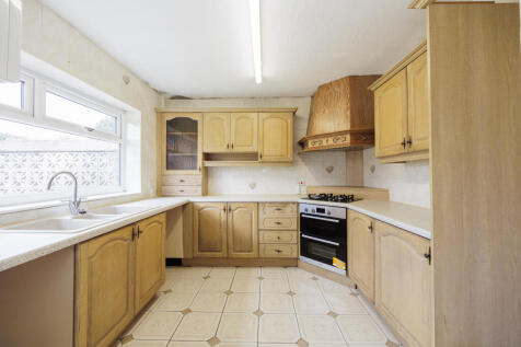 1 Brookside close-14