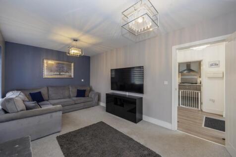 16 Vulcan park way living-02