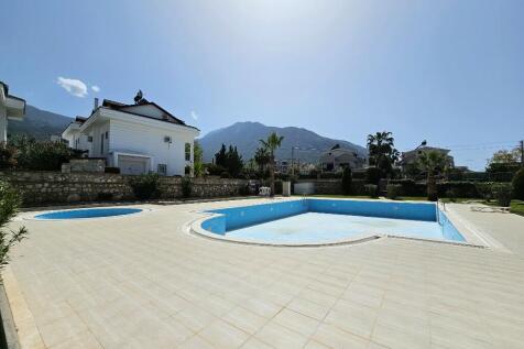 Pool in winterPool &amp;