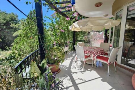 Lounge Terrace
