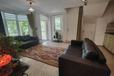 2nd lounge