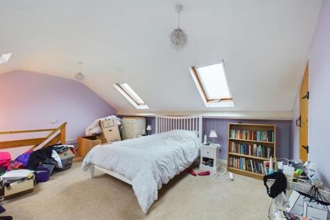 Bedroom (First Floor)