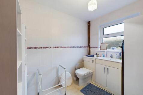 Bathroom / Utility (Ground Floor)