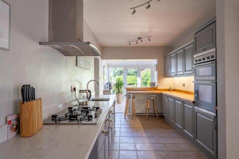 eastholme ave-16.jpg