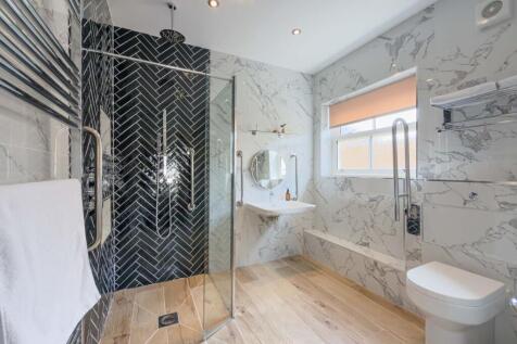 En Suite Shower Room