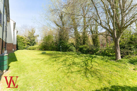 Communal Grounds