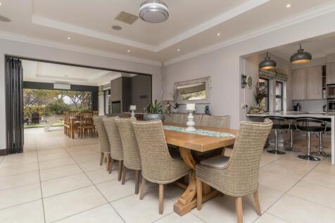 Open Plan Dining