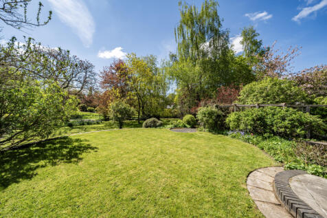 Detached Period Family House