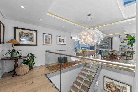 Entertainment Level (Upper)