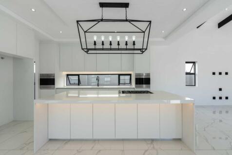 High end finishes perfect for entertaining