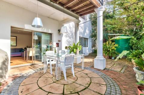 Outdoor patio area off the flatlet