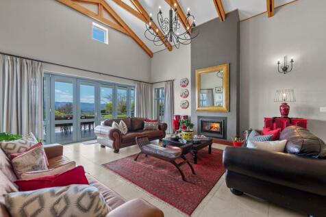 Lounge Dining Kitchen