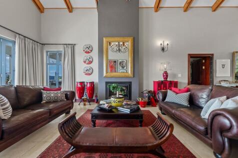 Lounge Dining Kitchen