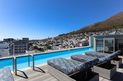 Upper Level: Private Pool