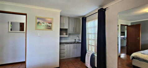 3rd Bedroom: Kitchenette