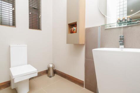 Bedroom 3 En-Suite Bathroom