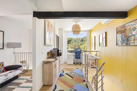 Villa de luxe  vendre Saint Laurent du Var