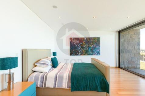 villa with sea views in Foz do Arelho