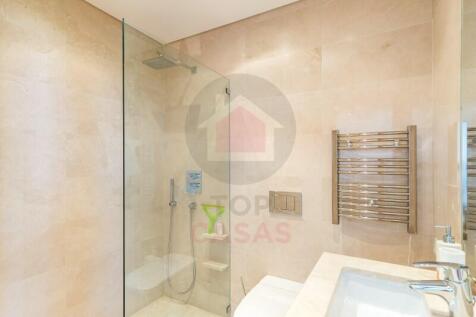 villa with sea views in Foz do Arelho