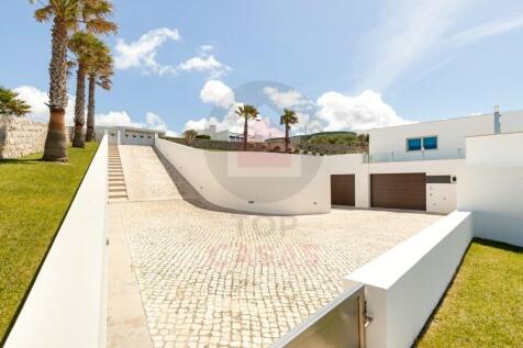 villa with sea views in Foz do Arelho