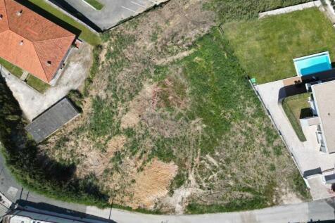 land in Foz do Arelho