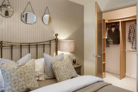 Show home wardrobe storage 