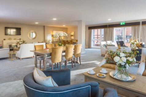 Homeowners&#39; Lounge 