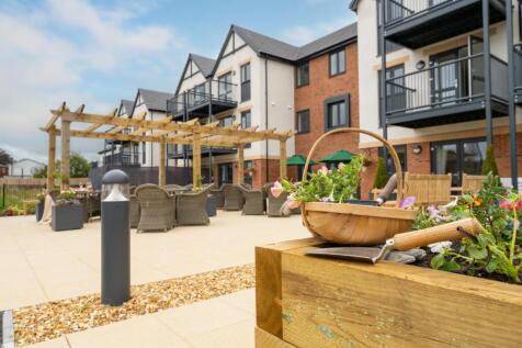 You can still enjoy pottering in the gardens if you want to