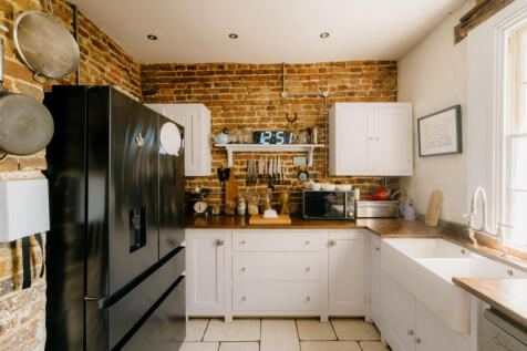 Croft-Hastings-WestHillCottage-Interior-78