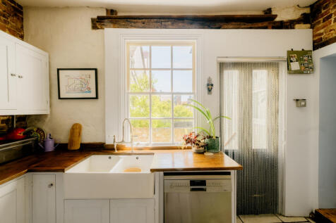 Croft-Hastings-WestHillCottage-Interior-80