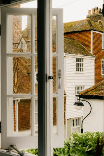 Croft-Hastings-WestHillCottage-Interior-28
