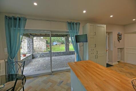 Kitchen to terrace