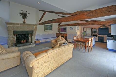 Gite living/kitchen