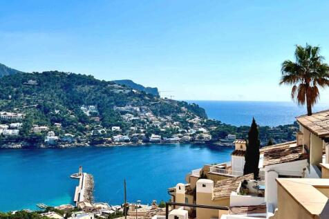 02-Reihenmittelhaus-traumhafter-Hafenblick-kaufen-hafeneinfahrt