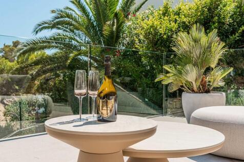 07-port andratx-Modernes Wohnerlebnis mit mediterranem Flair und Rasenflaeche-kaufen-champagner