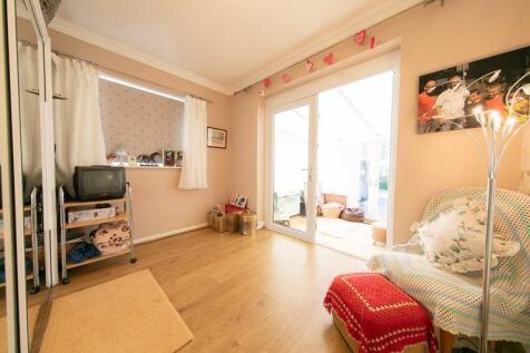 Bedroom 2 &amp; sun lounge