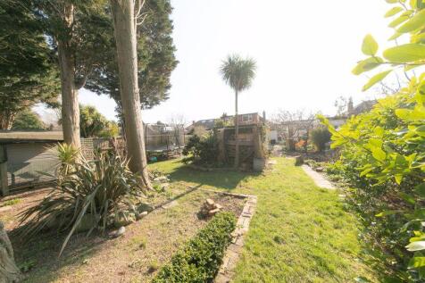 Substantial, mature private garden