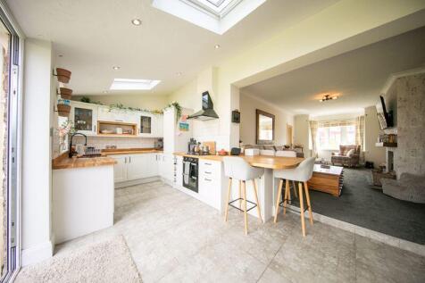 Kitchen &amp; living room
