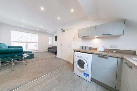 Kitchen &amp; living area