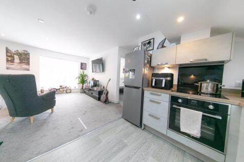 Kitchen &amp; living space