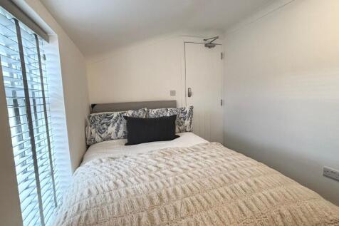 WhatsApp Image 2025-11-06 at 14.38.46_5c06d801