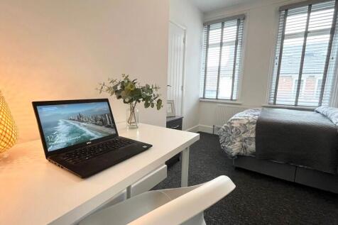 WhatsApp Image 2025-11-06 at 14.40.40_a08fa672