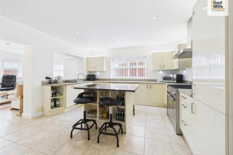 CAM04261G0-PR0083...