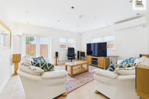 CAM04261G0-PR0083...