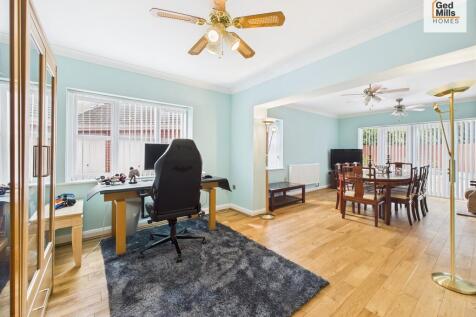 CAM04261G0-PR0083...